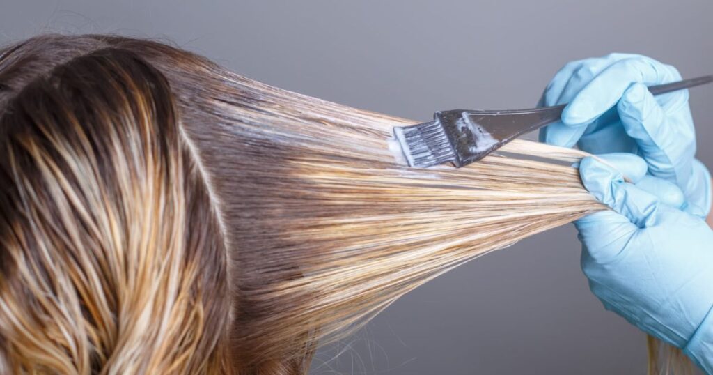 How to Determine When to Rinse Out the Color