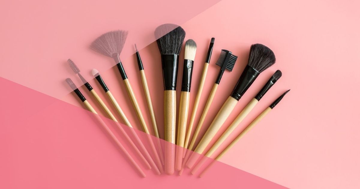 How to Dry Makeup Brushes Fast?