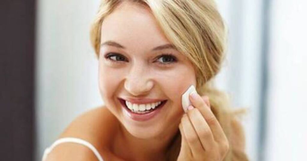 Removing Makeup: Best Practices for Removing Makeup Without Disrupting Your Botox Treatment