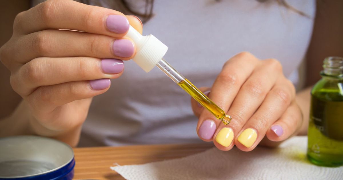 Do You Put Cuticle Oil on Before or After Gel Polish?