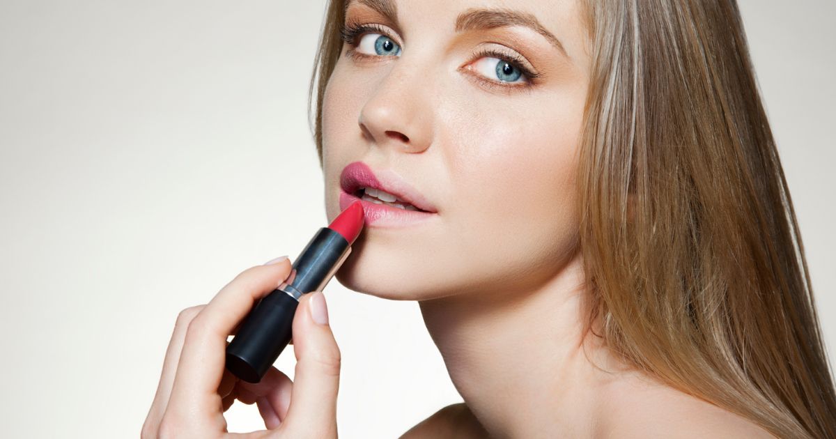 How to Apply Seint Makeup for Beginners?