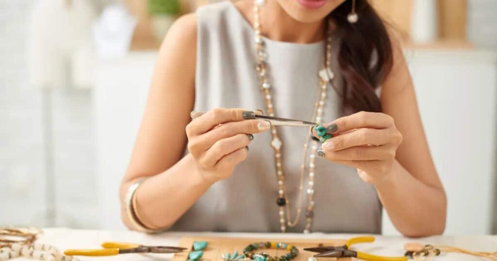 Step-by-Step Guide to Cleaning Earrings at Home